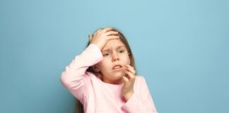 ابني شاهد حادث عنيف… كيف أساعده