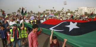 سيف القذافي وأحد أبناء حفتر يستعينون بشركة إسرائيلية استعداداً للانتخابات