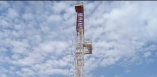 أكاكوس بحقل الشرارة تبدأ في الحفر التطويري بعد توقف 7 سنين