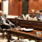 النيابة العامة تقبض على مسؤولين بتهم فساد