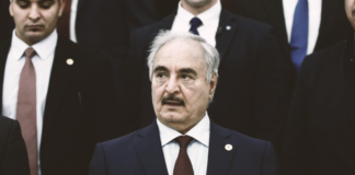 حفتر يتعهد لإسرائيل بالاعتراف مقابل دعمه في الانتخابات