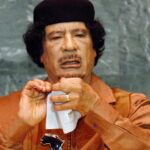 بلومبيرغ: ليبيا تستدعي بنوكا دولية قد تملك معلومات حول أموال الليبيين التي نهبها القذافي