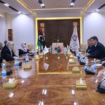 الوطنية للنفط وإيني الإيطالية تناقشان تطوير آلية الحقول الغازية البحرية