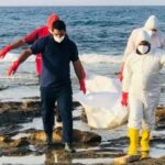 انتشال جثث مهاجرين انقلب قاربهم في قصر خيار