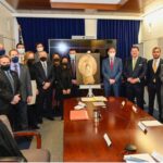 سفارة ليبيا بواشنطن تعيد قطعة أثرية منهوبة قبل عدة سنوات