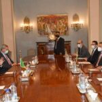 شكري والعمامرة يشددان على أهمية الحل الليبي للخروج من الأزمة الحالية