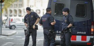 الشرطة الإسبانية تقبض على متهمين بتمويل عناصر إرهابية في ليبيا