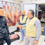 رئيس وحدة سوق الجمعة للرقابة على الأغذية يكشف إعدام أكثر من طن من اللحوم الفاسدة