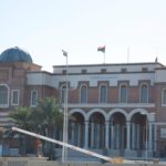 المركزي يعتزم إرسال مليار دينار إلى مصارف المنطقة الشرقية