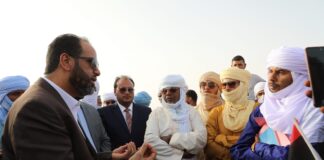 حراك الطوارق يعلن فتح الطريق الواصل بين أوباري وحقل الشرارة