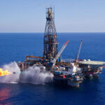 الوطنية للنفط تخطط لإنشاء مشروع بحري بالتعاون مع شركة إيني الإيطالية