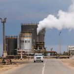 بلومبيرغ: الأزمة السياسية الليبية تُهدد سوق النفط العالمية