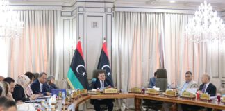 خبراء ل”سبوتنيك”: “الدبيبة” يسعى لشق الصف عبر شراء الولاءات لحمايته