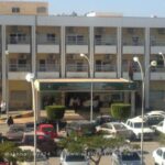 العمروني: يجب عدم تعطيل إجراءات المرضى الذين شُخصوا من قبل استشاريين بأنه لم يعد في الاستطاعة تقديم العلاج لهم محليا