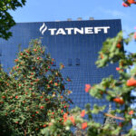 الحكومة الليبية تقدم عرضا لـ “تاتنفت” الروسية بإنشاء مصفاة نفطية ببنغازي أو طبرق