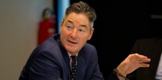 السفير الألماني لدى ليبيا يشدد على ضرورة إيجاد حكومة واحدة تسيطر على كل ربوع ليبيا