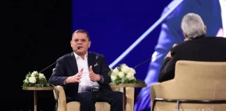 خطاب ضد الجميع… وشراكة مع الجميع !